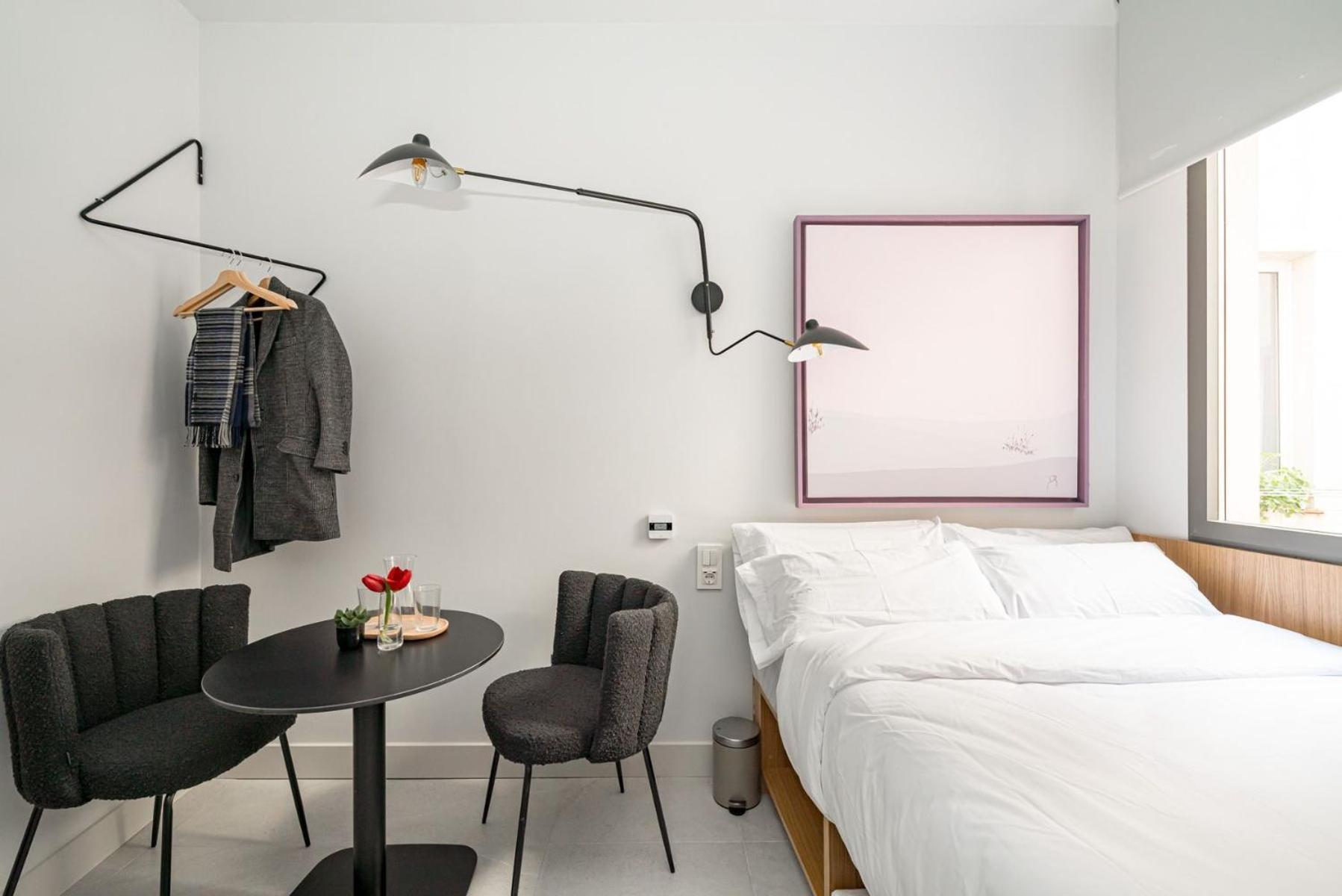 Centric Creative Rooms Мадрид Экстерьер фото